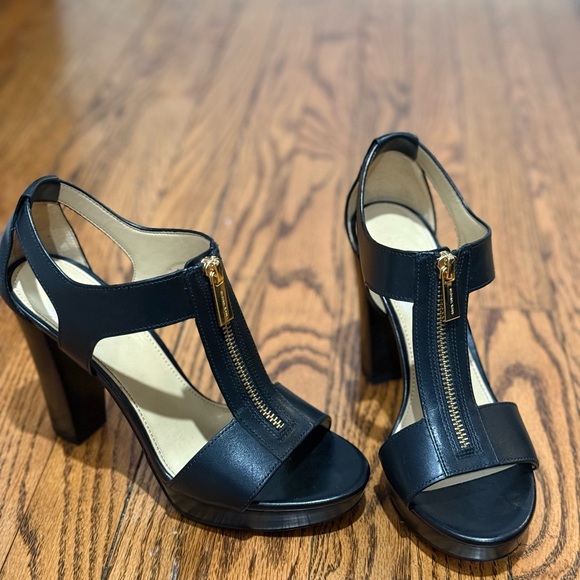 Michael Kors Berkley Platform Sandal Size 6.5 - Picture 2 of 4